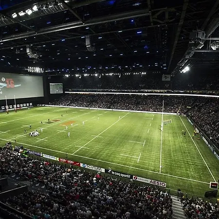 Chic And Comfortable Paryż