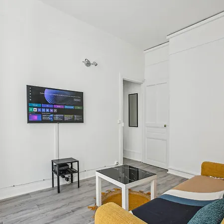 Apartment Chic And Comfortable *