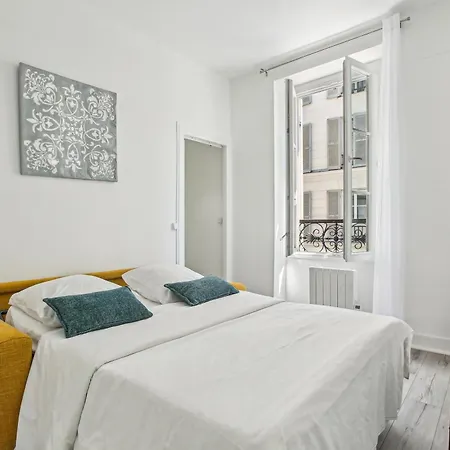 Chic And Comfortable Apartment
